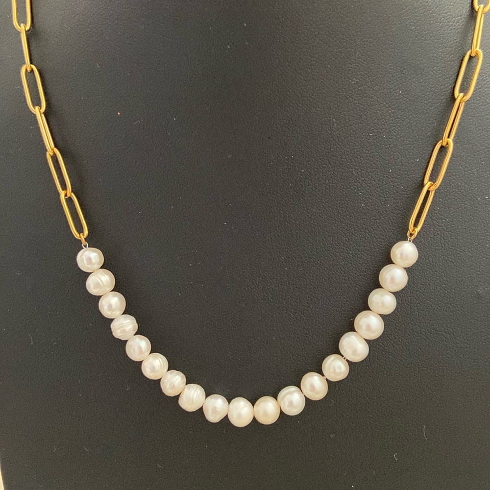 Gold plated stainless steel and freshwater pearl necklace